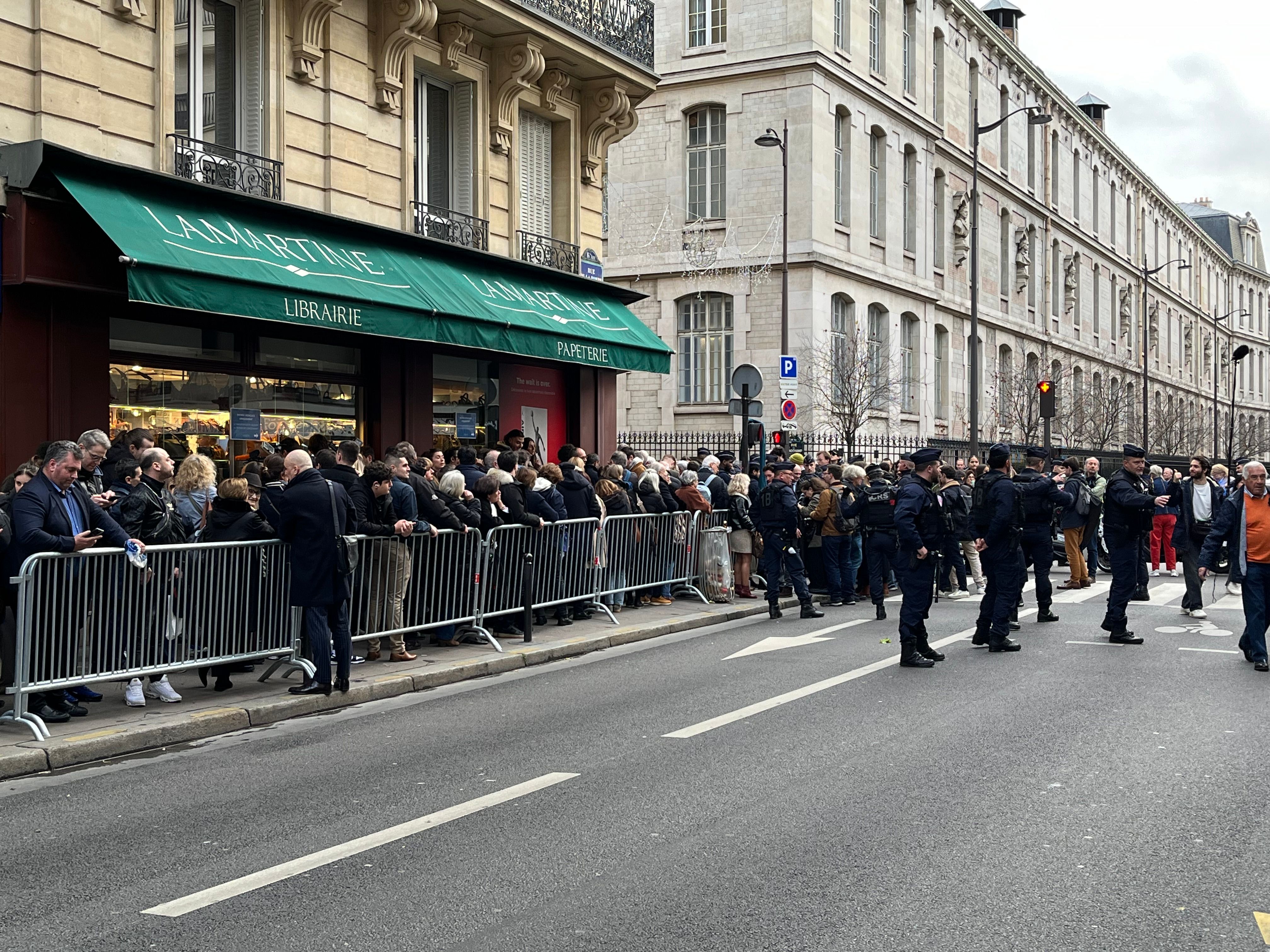 Librairie Lamartine lors de la signature de Nicolas Sarkozy © En-Contact